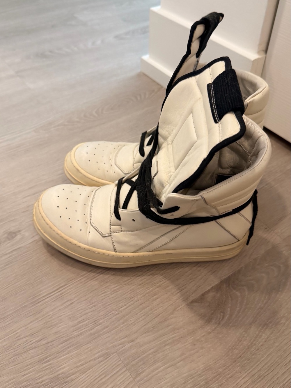 Rick Owens geobasket White and Black Lace Up High-Top Boots